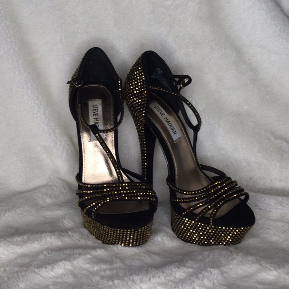Steve Madden Black & Gold Studded Heels size 6.5M